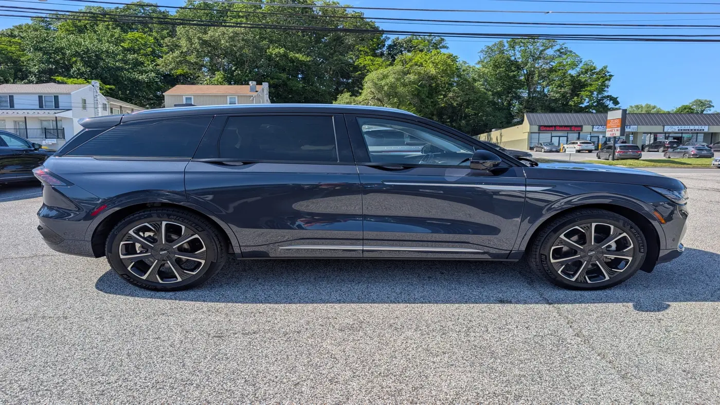2024 Lincoln Nautilus Hybrid Reserve