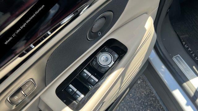 2024 Lincoln Nautilus Hybrid Reserve