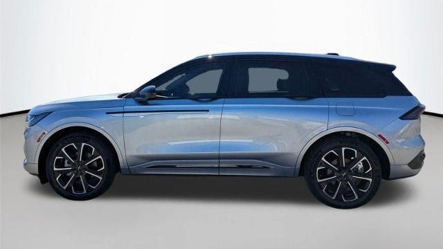 2025 Lincoln Nautilus Hybrid Reserve