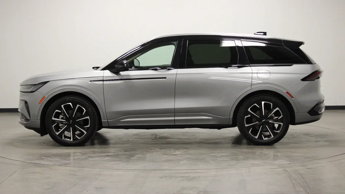 2024 Lincoln Nautilus Hybrid Reserve