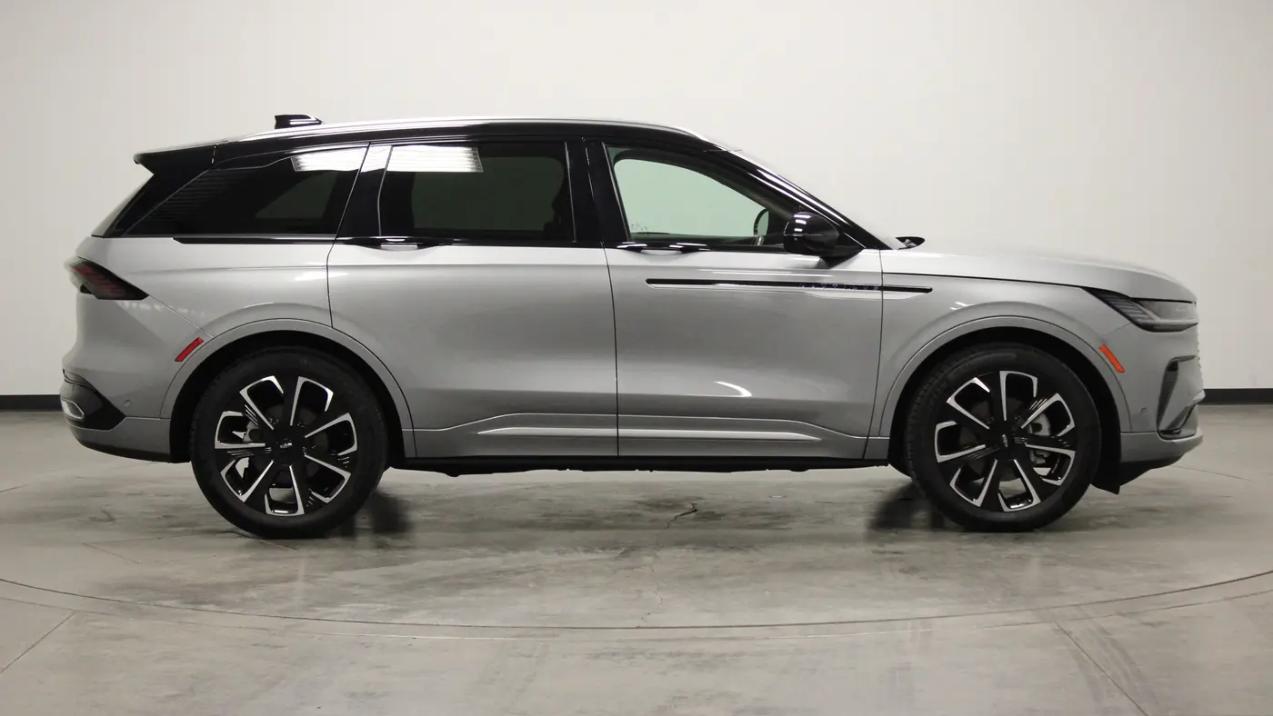 2024 Lincoln Nautilus Hybrid Reserve