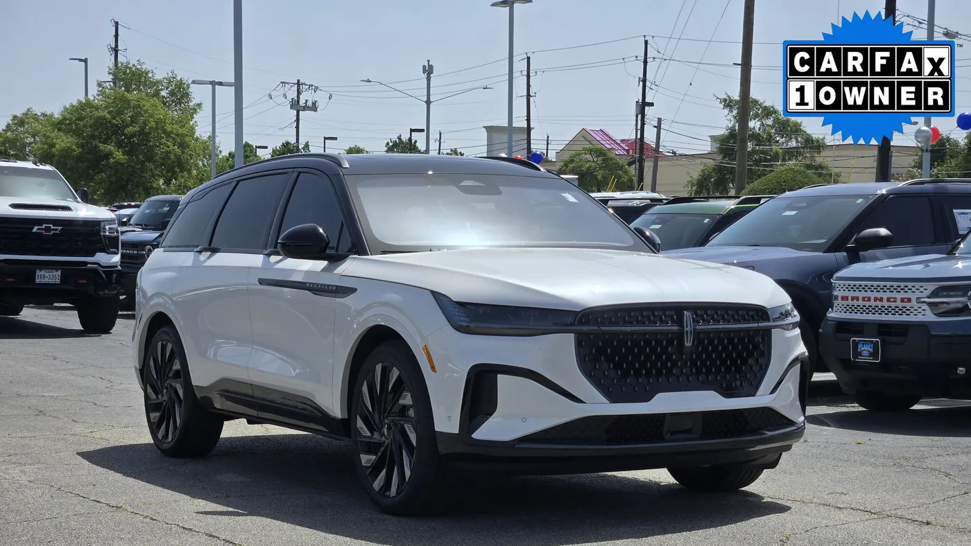 2024 Lincoln Nautilus Hybrid Reserve