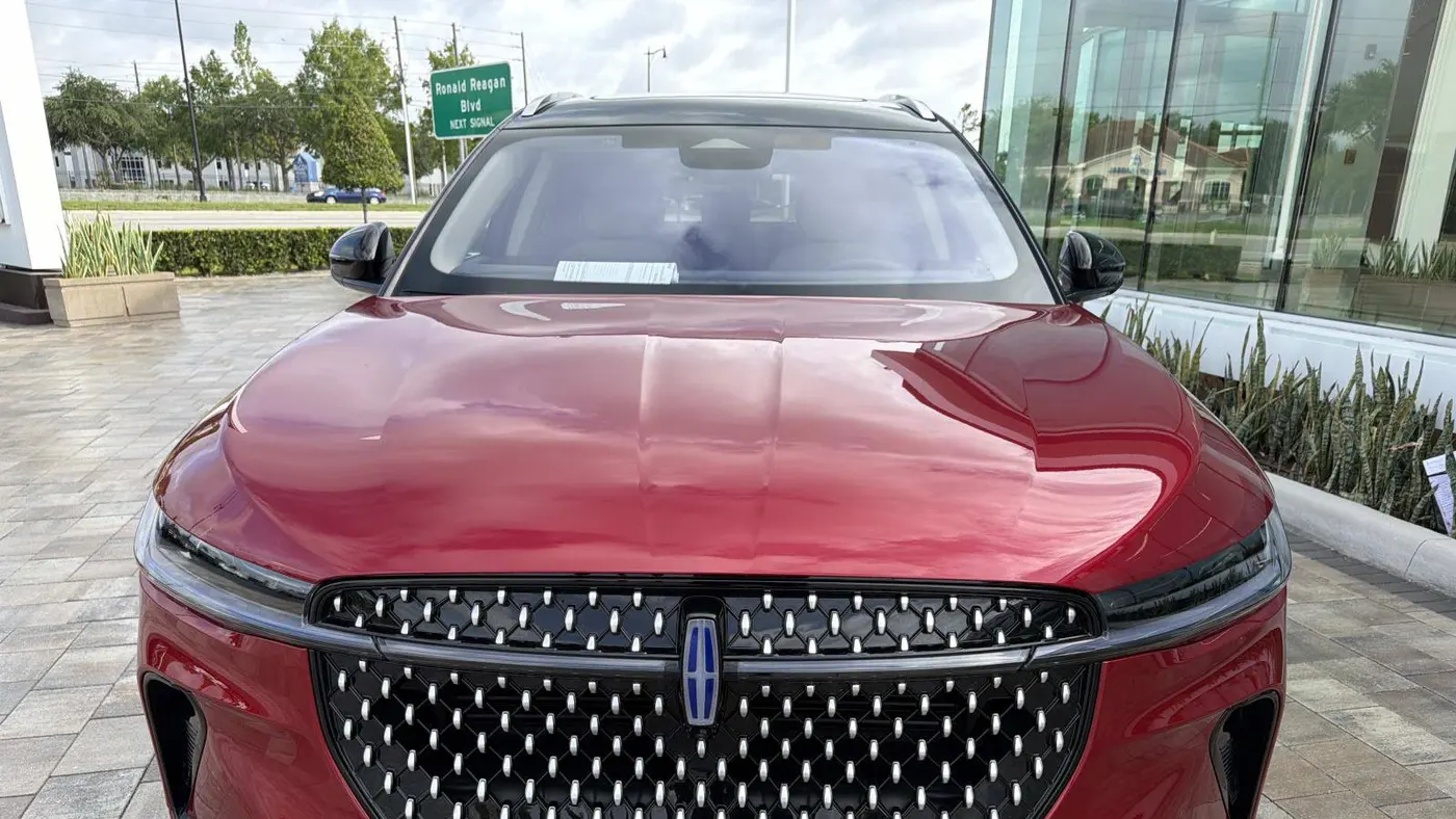 2025 Lincoln Nautilus Hybrid Reserve