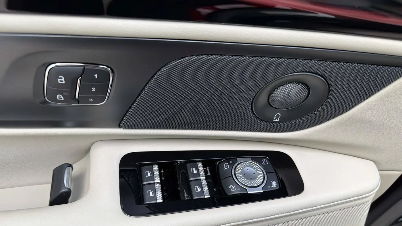 2025 Lincoln Nautilus Hybrid Reserve