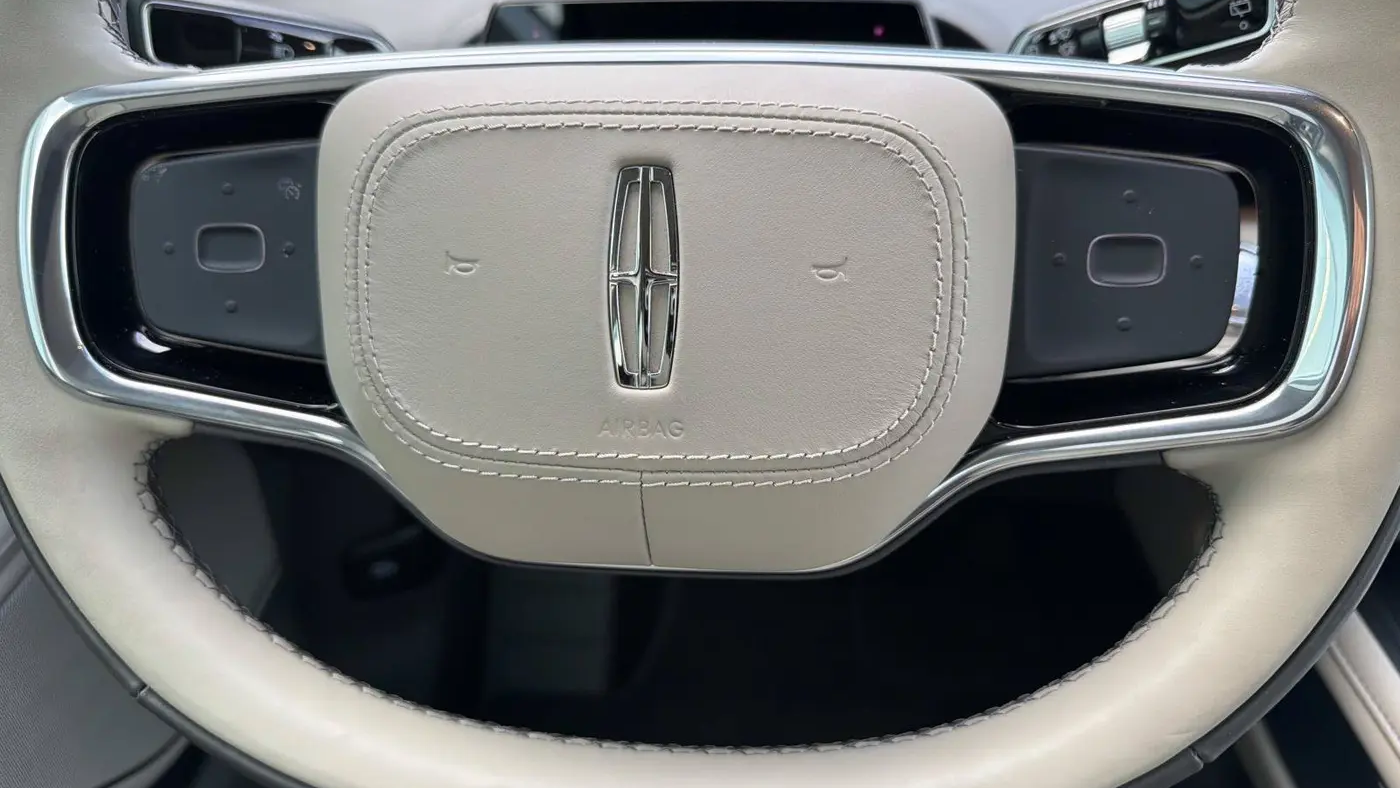2025 Lincoln Nautilus Hybrid Reserve