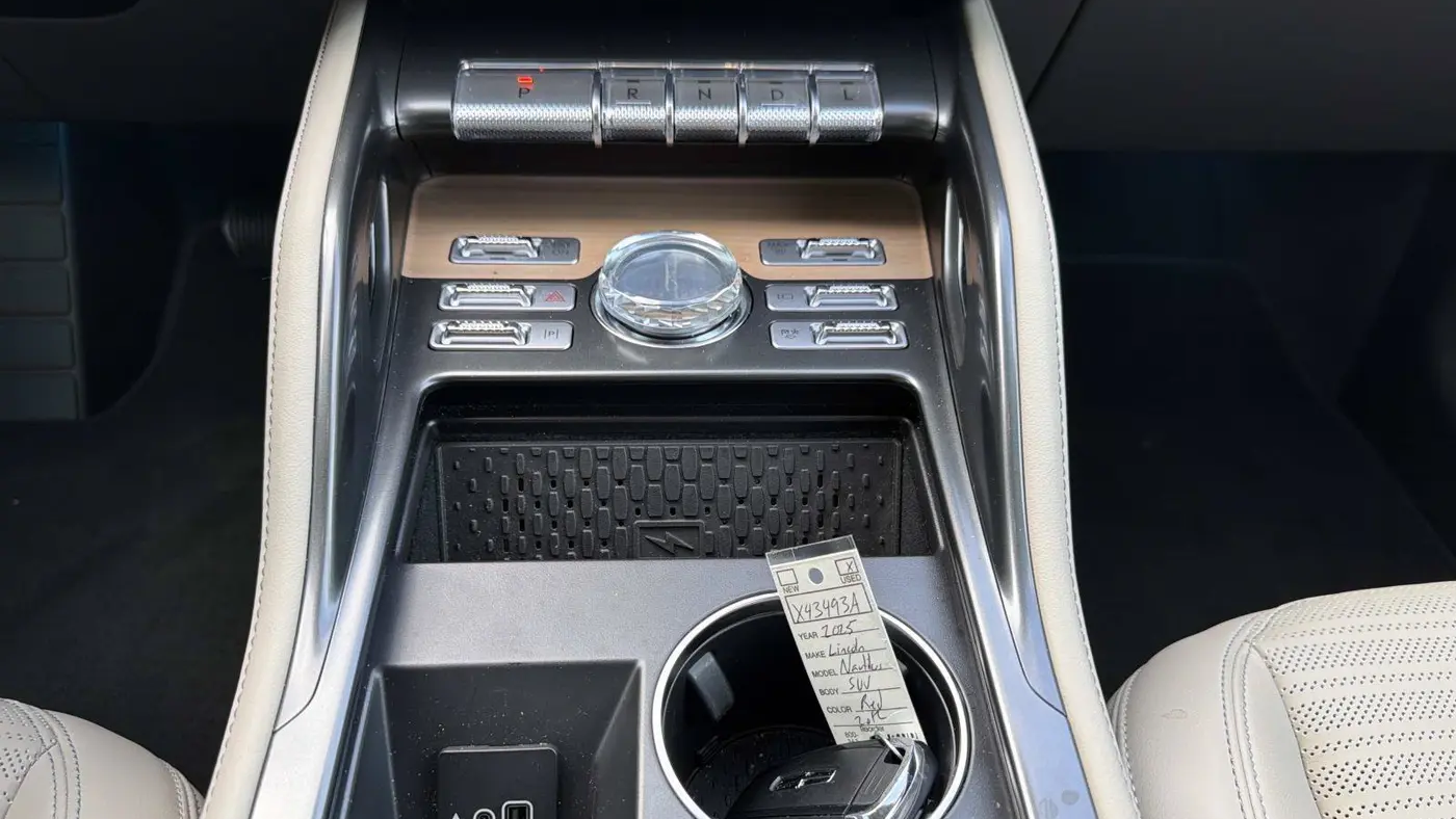 2025 Lincoln Nautilus Hybrid Reserve
