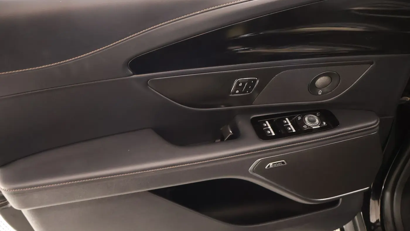 2025 Lincoln Nautilus Hybrid Reserve
