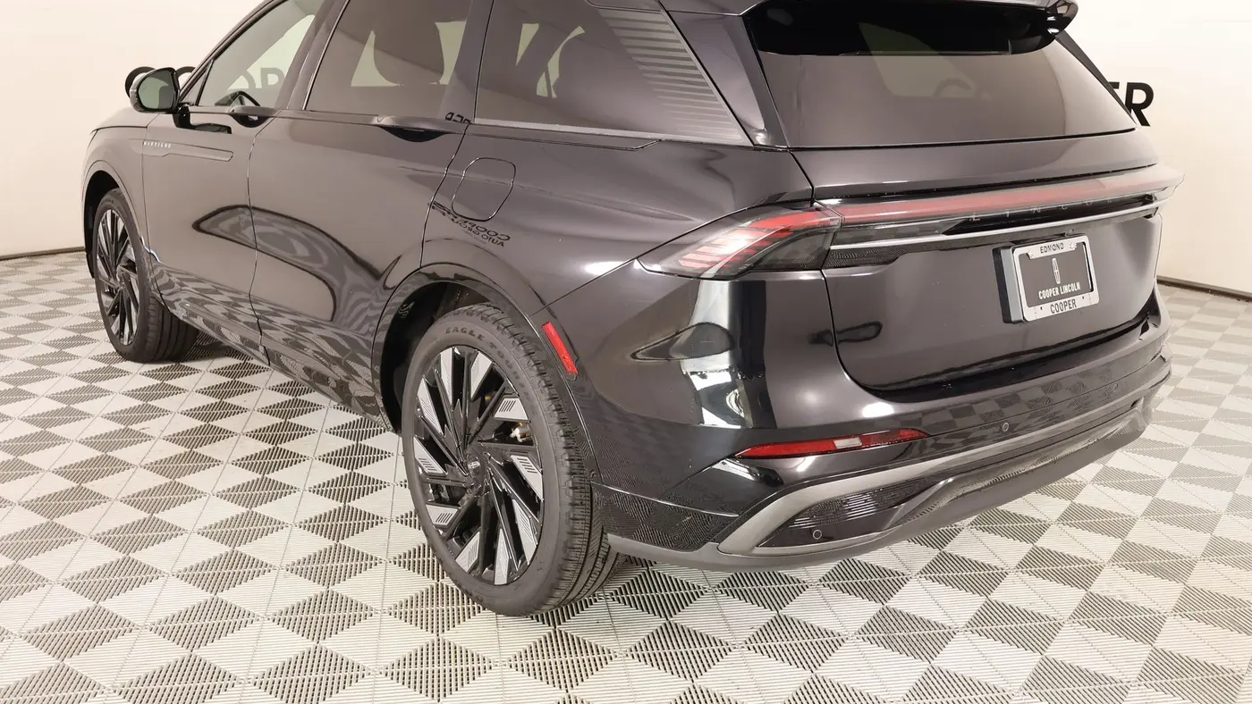 2025 Lincoln Nautilus Hybrid Reserve