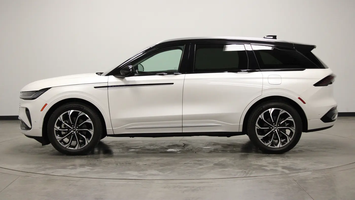 2024 Lincoln Nautilus Hybrid Reserve
