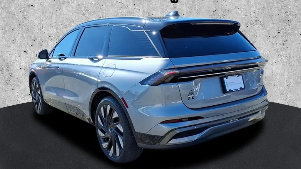 2025 Lincoln Nautilus Hybrid Reserve
