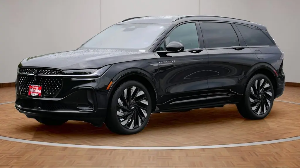 2025 Lincoln Nautilus Hybrid Reserve