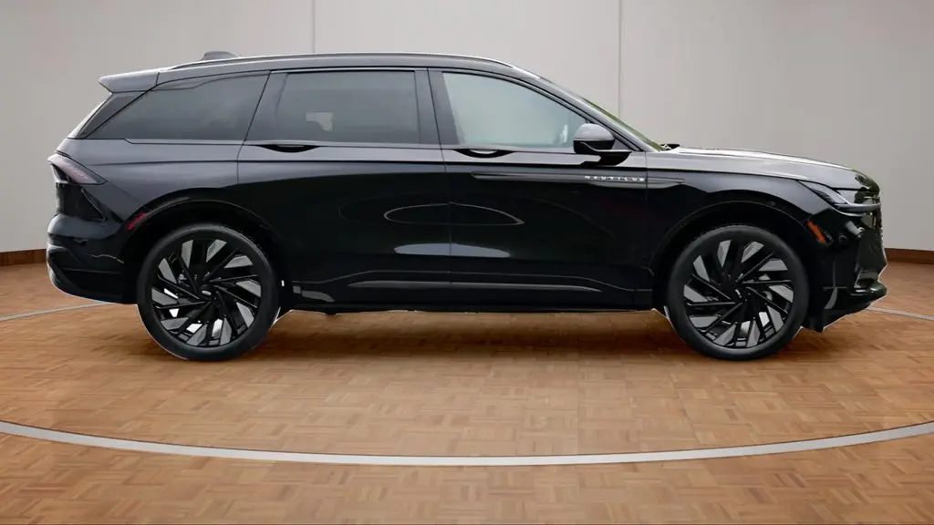 2025 Lincoln Nautilus Hybrid Reserve