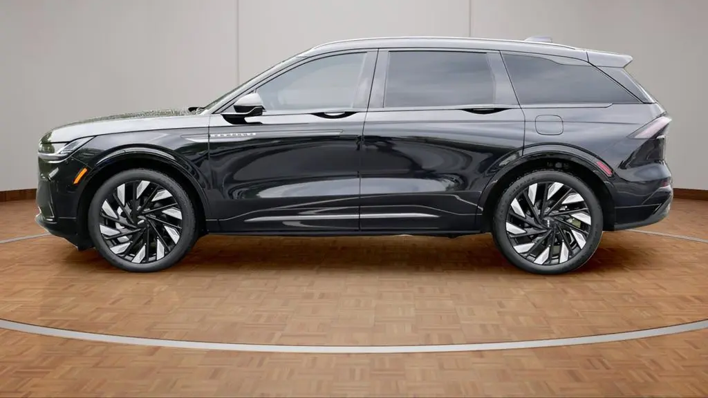 2025 Lincoln Nautilus Hybrid Reserve