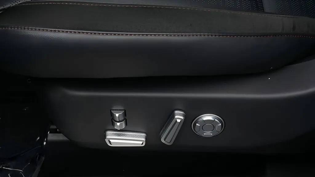 2025 Lincoln Nautilus Hybrid Reserve