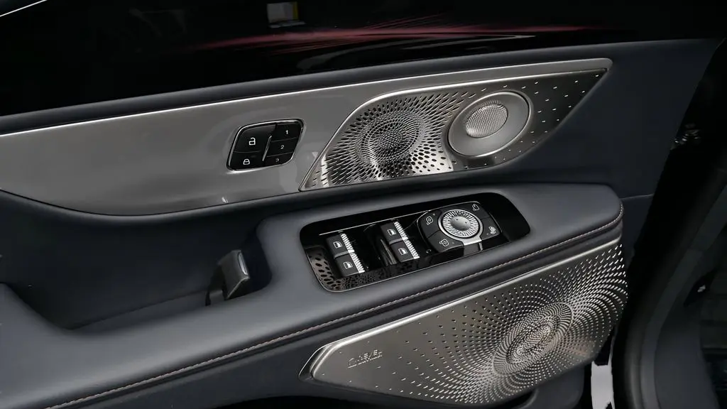 2025 Lincoln Nautilus Hybrid Reserve