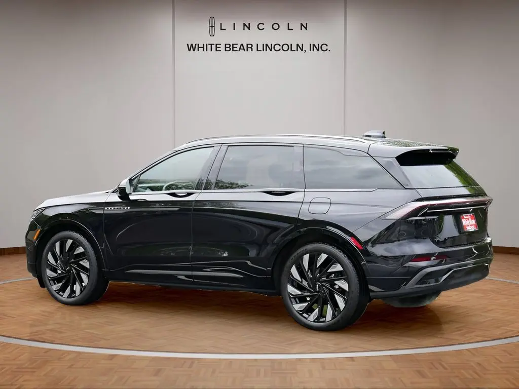2025 Lincoln Nautilus - $58,348