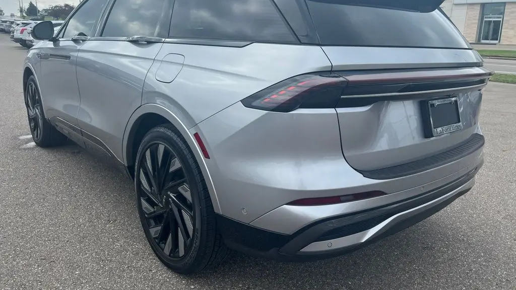 2024 Lincoln Nautilus Hybrid Reserve
