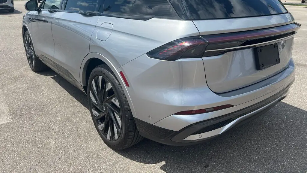2024 Lincoln Nautilus Hybrid Reserve