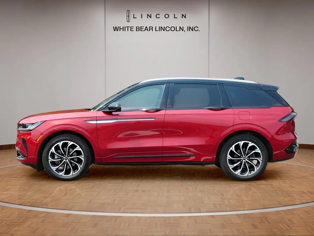 2025 Lincoln Nautilus - $52,850