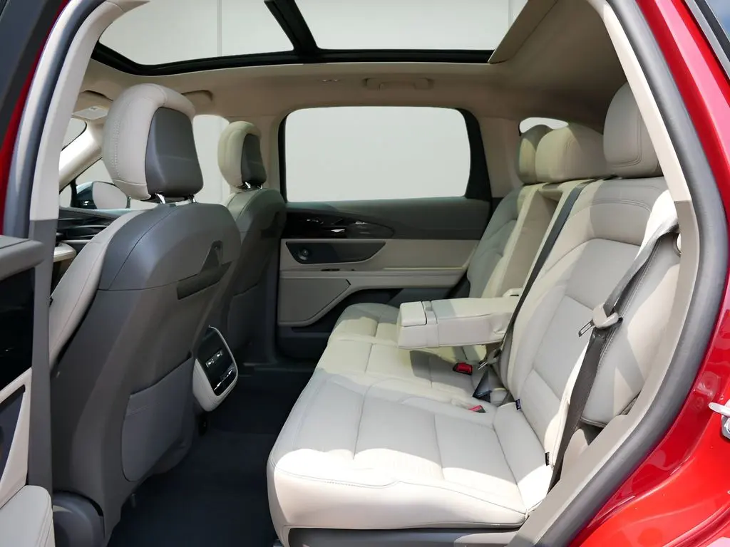 2025 Lincoln Nautilus - $52,850