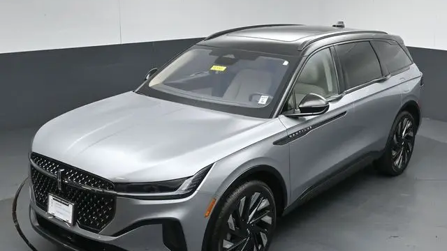 2025 Lincoln Nautilus Hybrid Reserve