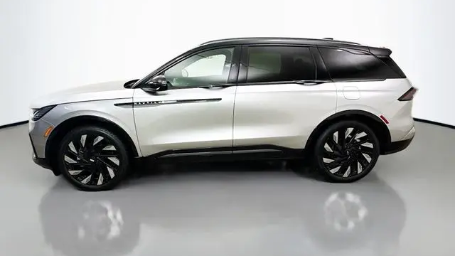 2025 Lincoln Nautilus Hybrid Reserve