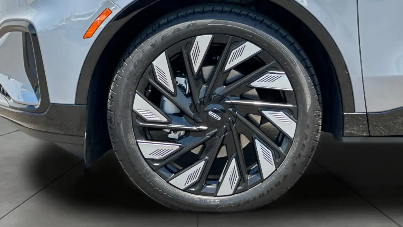 2025 Lincoln Nautilus Hybrid Reserve