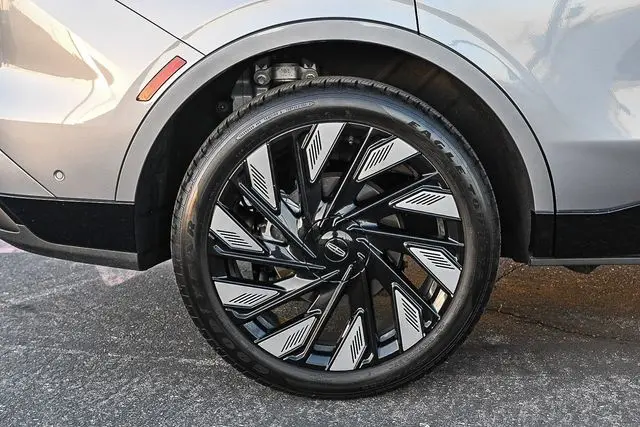 2024 Lincoln Nautilus - $49,888