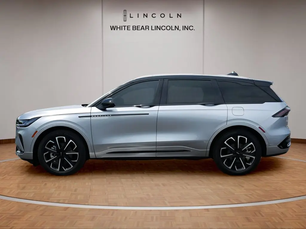 2025 Lincoln Nautilus - $54,545
