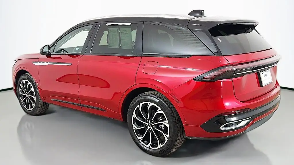 2025 Lincoln Nautilus Reserve