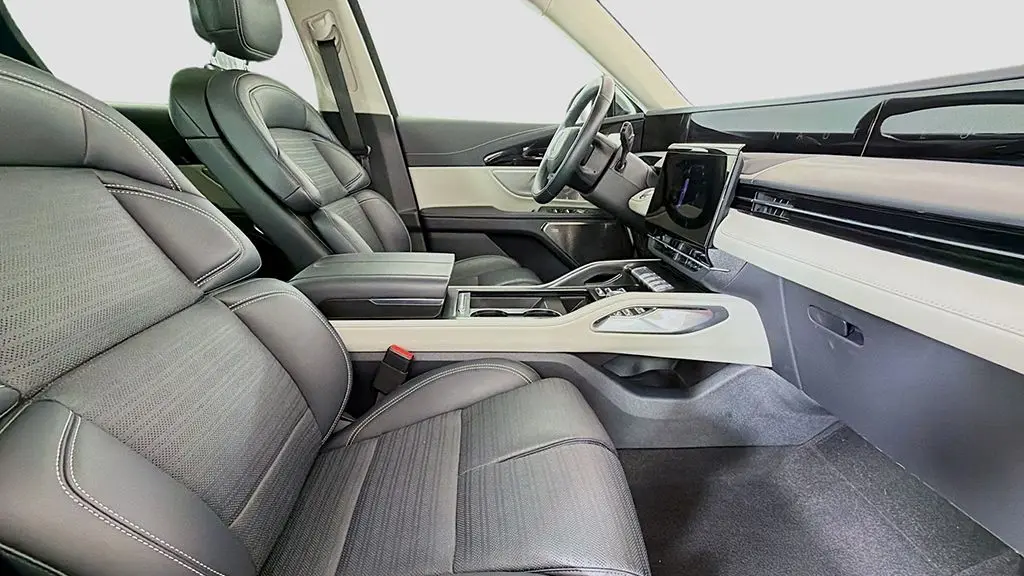 2025 Lincoln Nautilus Reserve