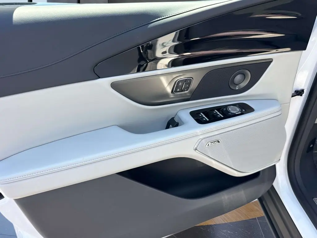 2026 Lincoln Nautilus - $65,840