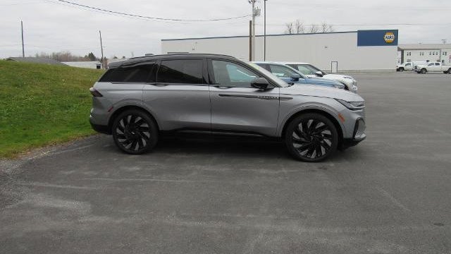 2024 Lincoln Nautilus Reserve