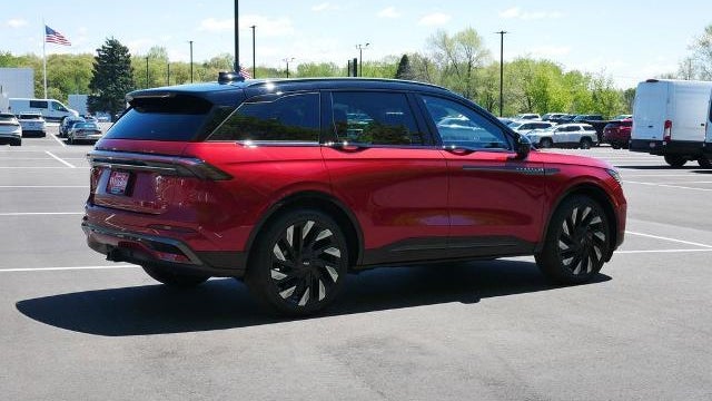2025 Lincoln Nautilus Reserve
