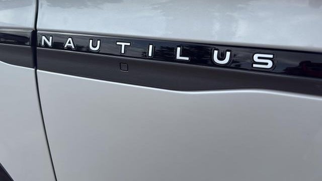 2025 Lincoln Nautilus Reserve