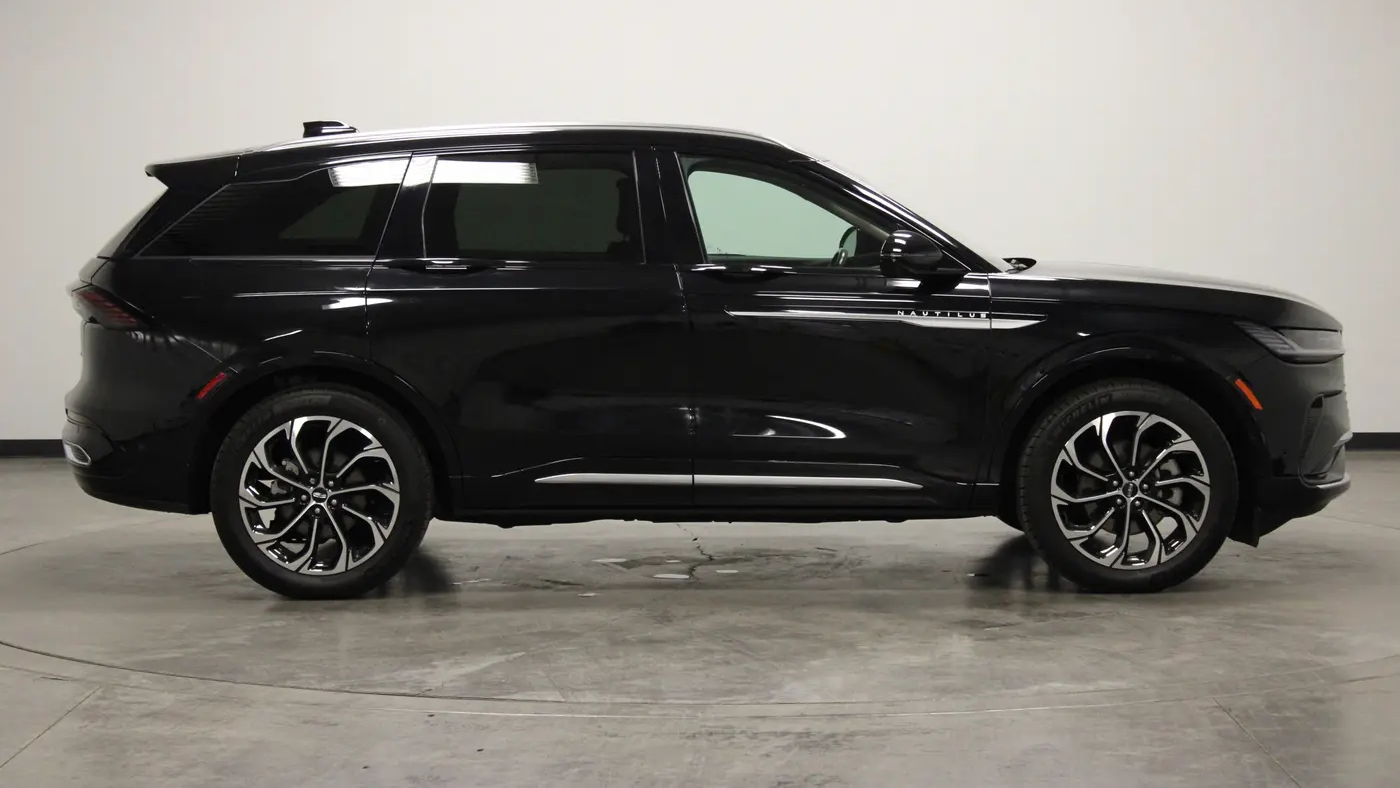 2024 Lincoln Nautilus Reserve