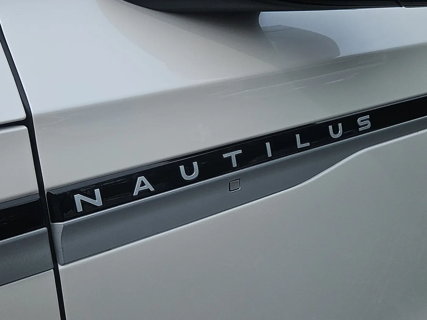 2025 Lincoln Nautilus - $56,989