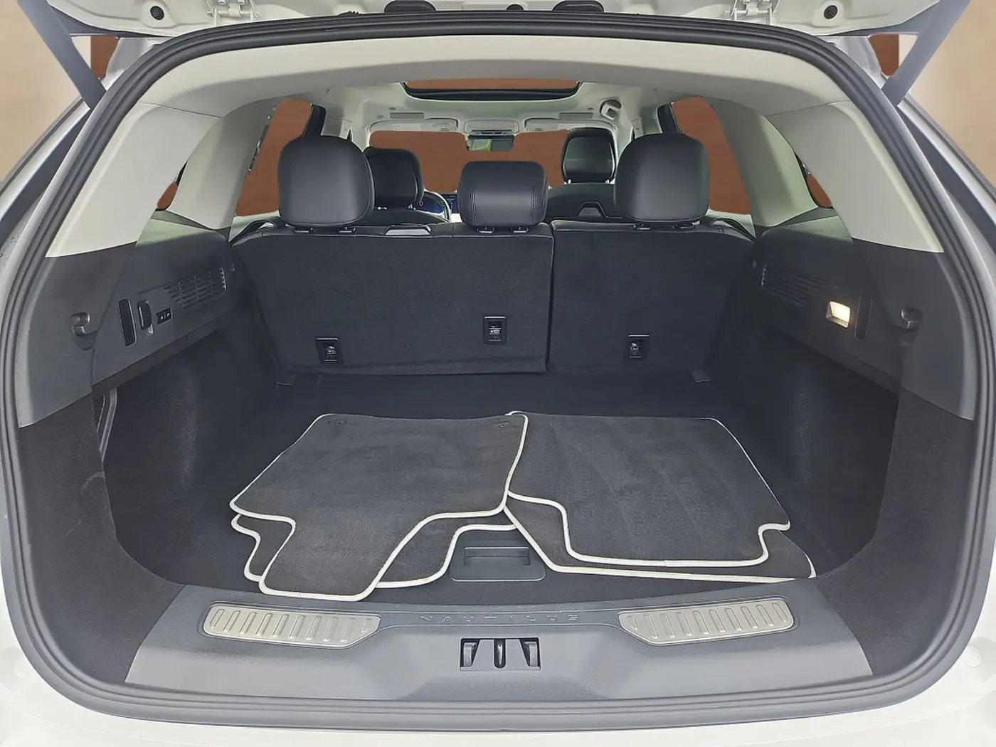 2025 Lincoln Nautilus - $56,989