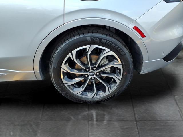 2024 Lincoln Nautilus - $42,390