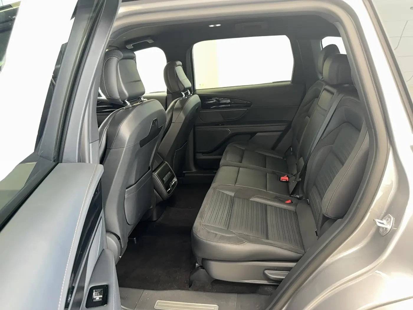 2024 Lincoln Nautilus - $49,895