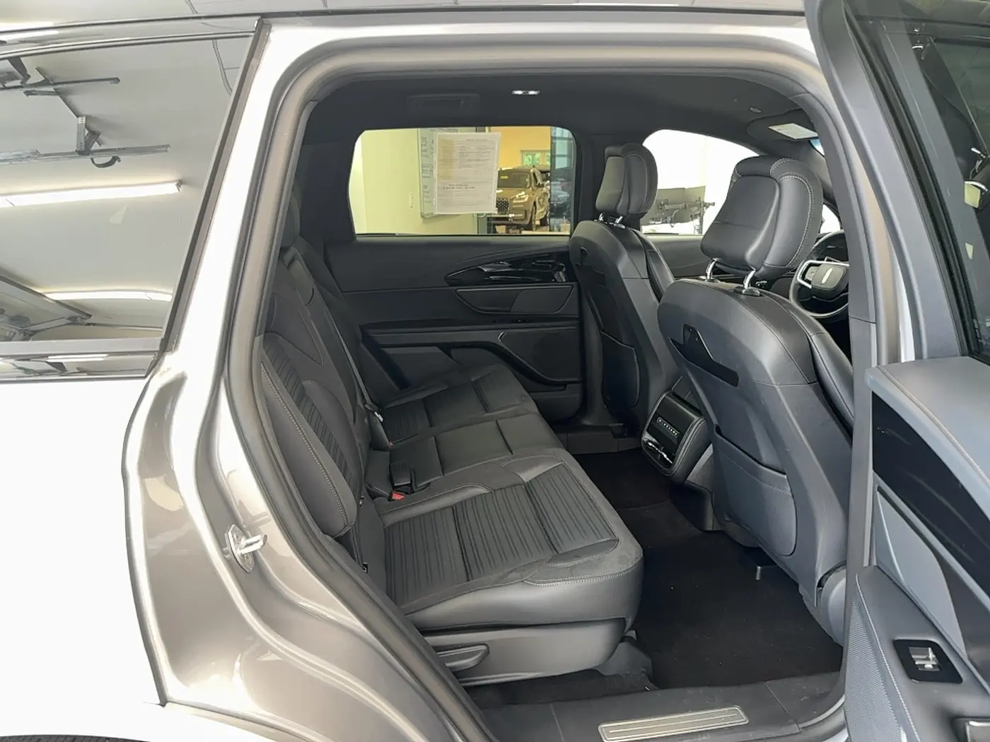 2024 Lincoln Nautilus - $49,895
