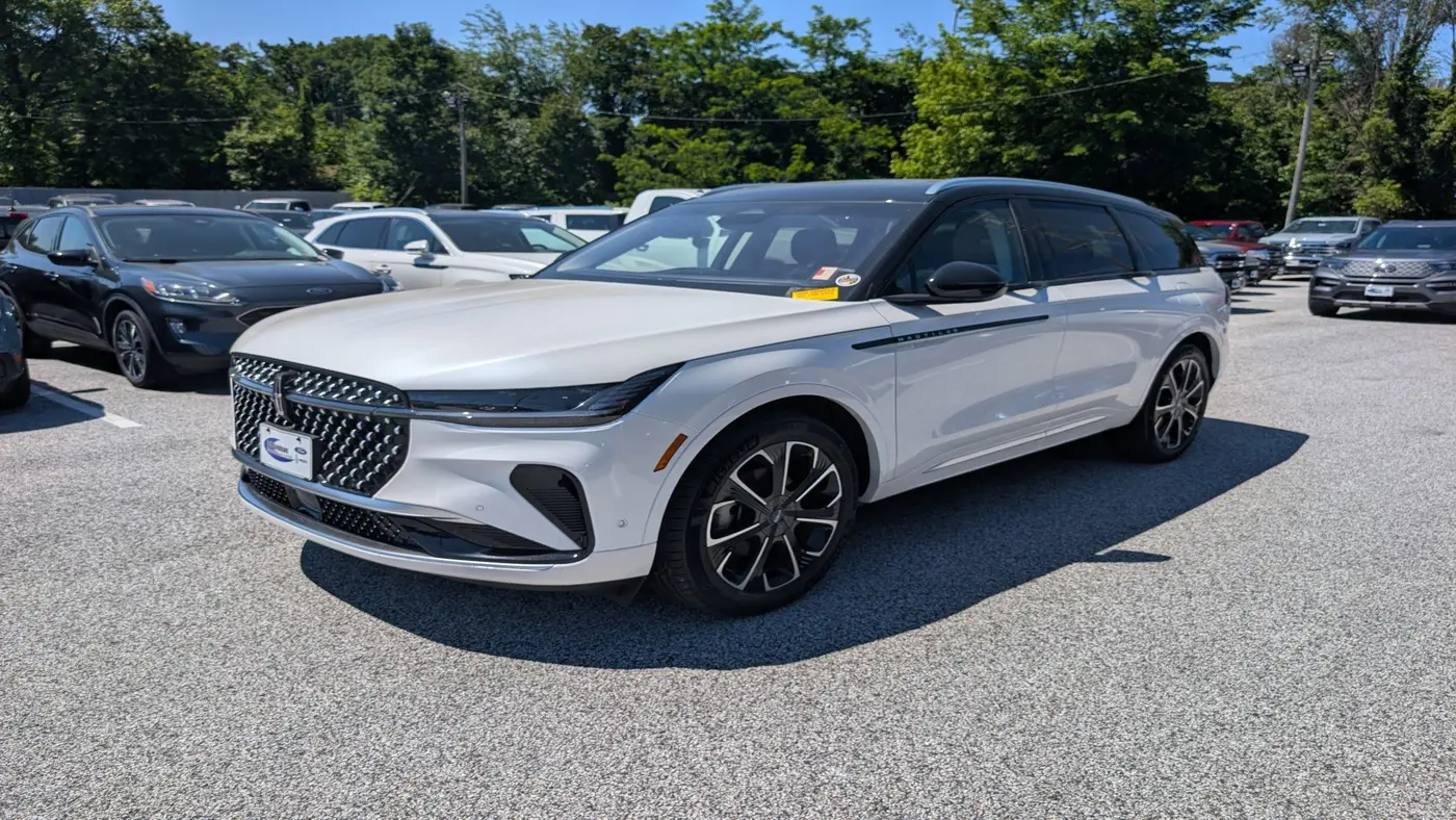 2024 Lincoln Nautilus Reserve