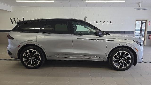 2024 Lincoln Nautilus Reserve
