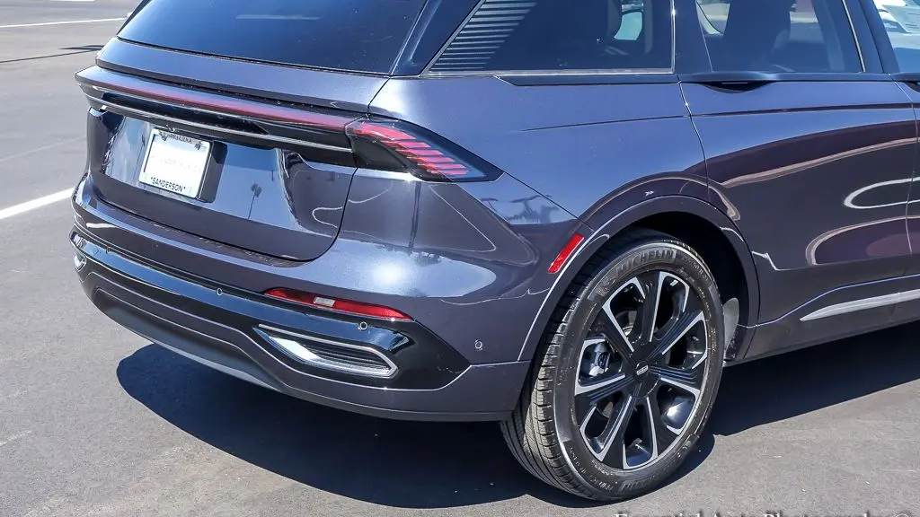 2024 Lincoln Nautilus Reserve