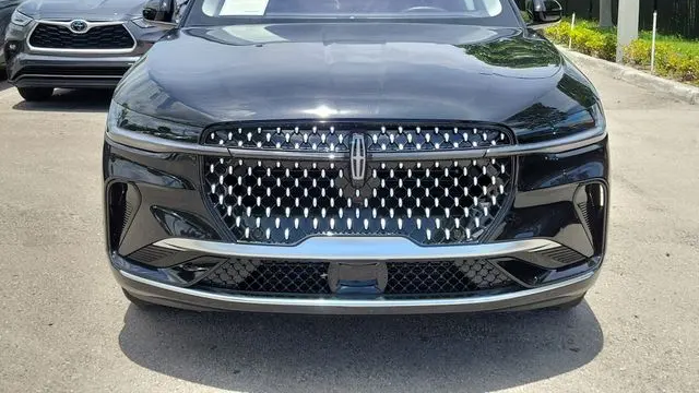 2024 Lincoln Nautilus Reserve