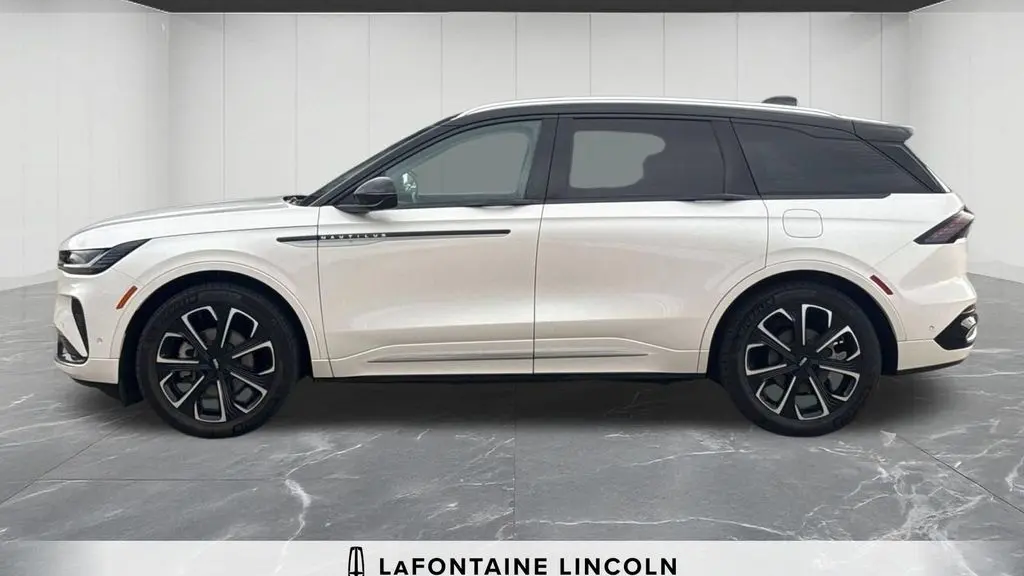 2024 Lincoln Nautilus Reserve