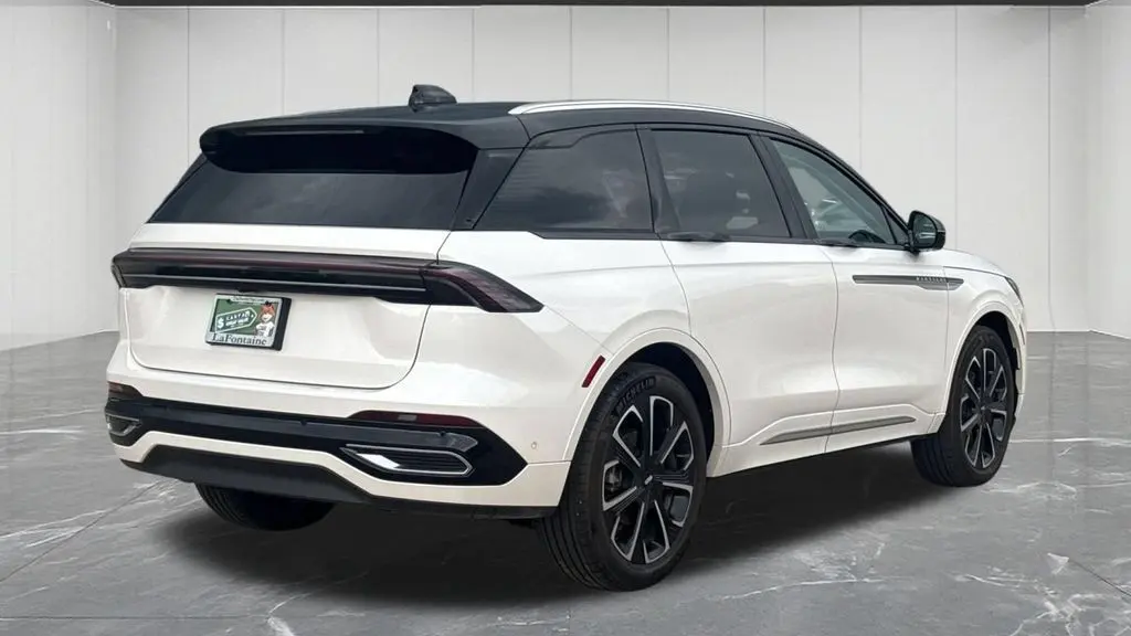 2024 Lincoln Nautilus Reserve