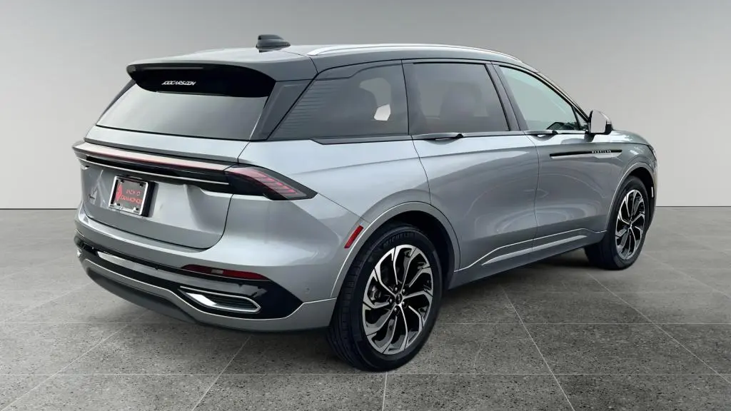 2024 Lincoln Nautilus Reserve