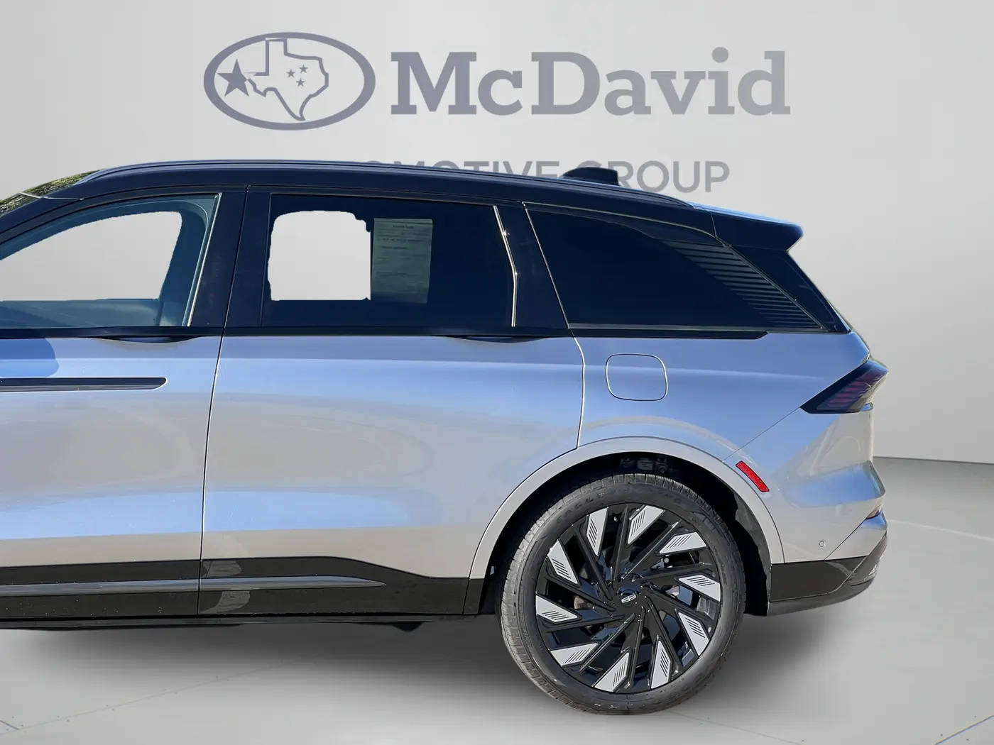 2024 Lincoln Nautilus - $48,999