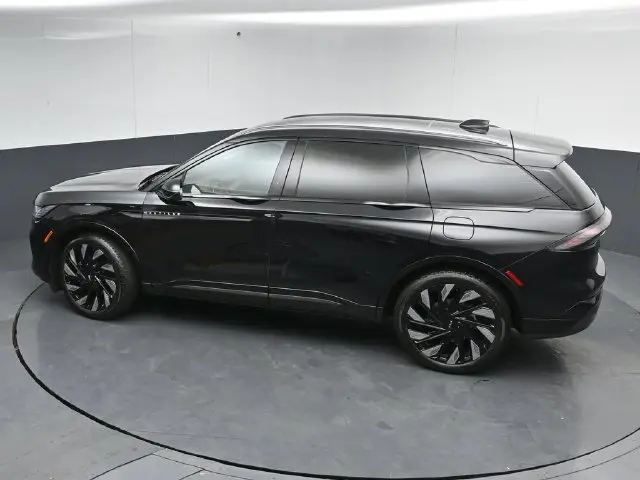 2026 Lincoln Nautilus - $60,895